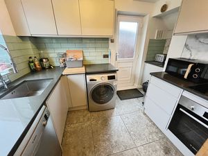 Kitchen- click for photo gallery